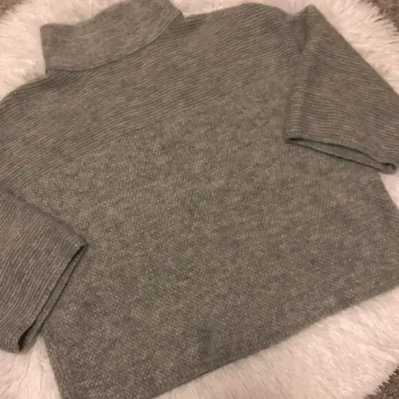 MOSSIMO • Knit Grey 3/4 Sleeve Mock Turtleneck Sweater Top - Picture 3 of 7